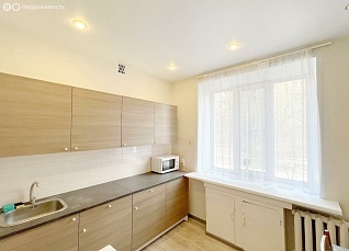 3-комнатная квартира: Новосибирск, Советский район, микрорайон Академгородок, улица Правды, 9 (74.4м2)